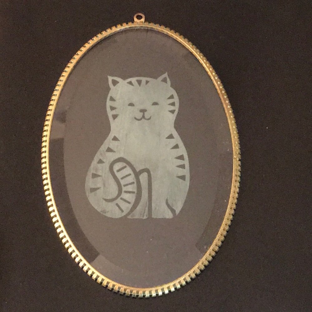 Cute Etched Cat in Oval Glass Wall Plaque - Picture 5 of 8